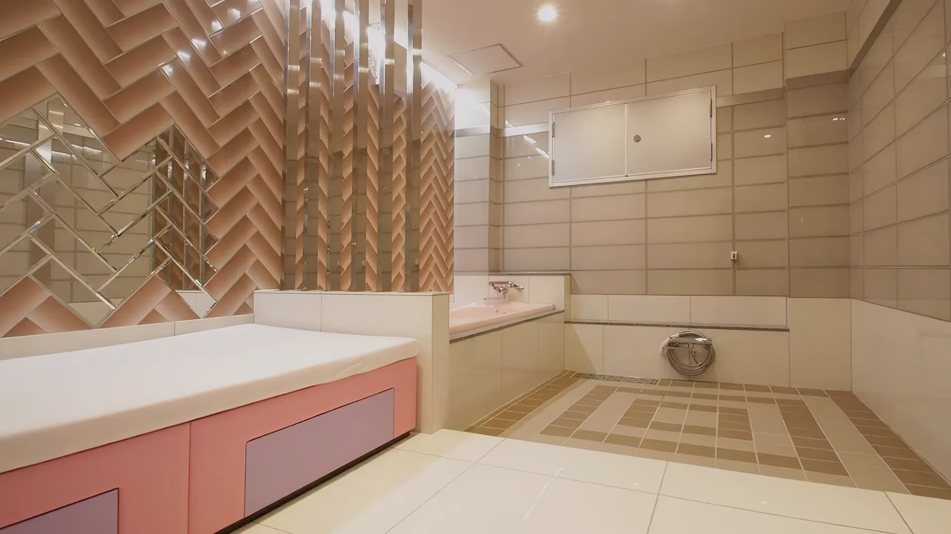 川崎高級ソープランド・THE PREMIUMの写真